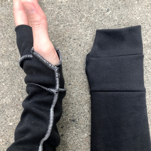 Black Elbow Length Gloves Gray Pink Arm Warmers Thumb Hole Fairy Goth Reversible - Picture 6 of 7